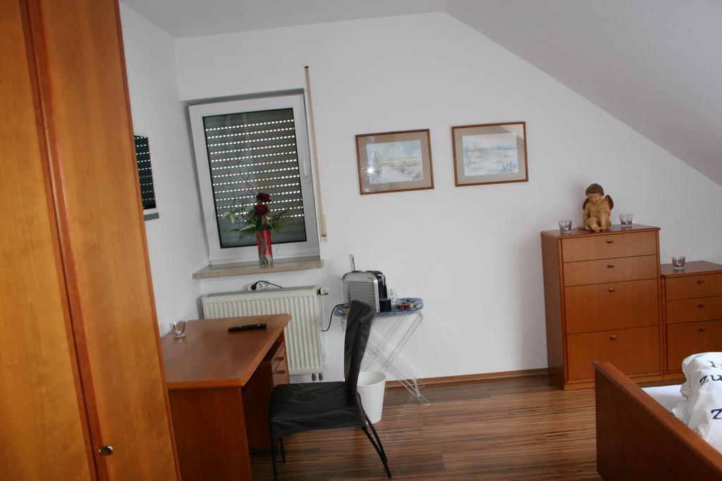 Gaestezimmer Hausaeckerweg Erlangen Zewnętrze zdjęcie